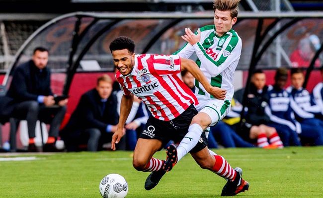 从侧面反映 从侧面反映